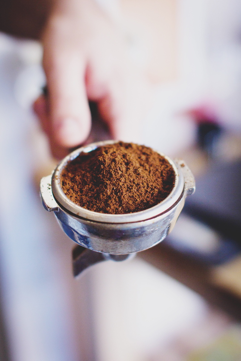 ground coffee, close-up, freshness, preparation, cup, selective focus, indoors, human hand, drinks, cafe, coffee - drink, hand, 4K, food and drink, mug