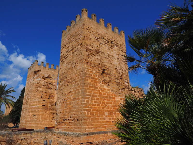tourism, porta de sant sebastia, wall, architecture, tropical climate, center of power, sky, balearic islands spain, city wall, day, ancient history, ancient