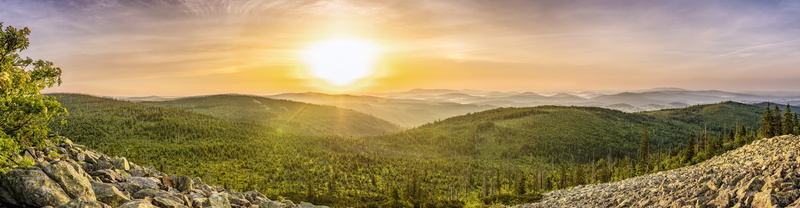 hiking, 8K, sunset, non-urban scene, environment, idyllic, morning sun, tranquil scene, morning hour, plant, green, sunrise, mountain range, scenics - nature