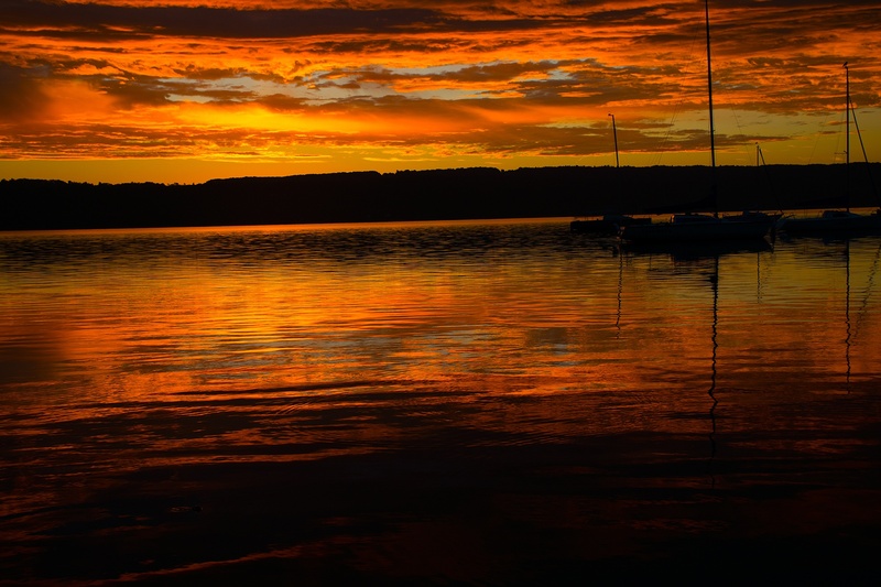 sunlight, nature, sunrise, water, dramatic sky, no people, light, tranquility, mood, cloud - sky, scenics - nature, sunset, idyllic, reflection, morgenrot