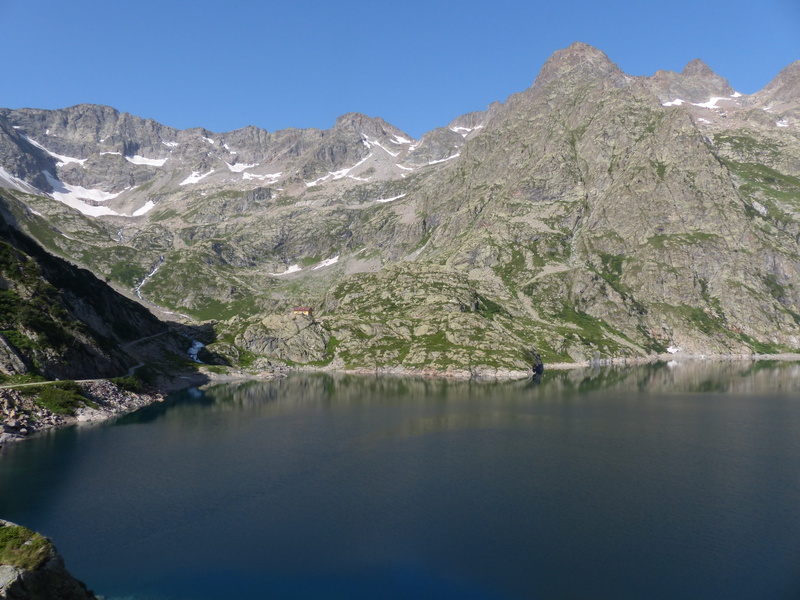 non-urban scene, idyllic, eroded, nature, clear, environment, il construction, beauty in nature, mountain range, formation, lake, reflection, mountain