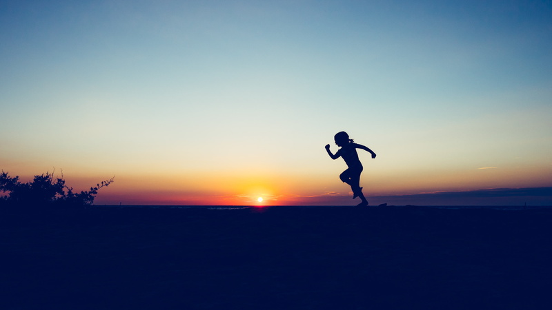 effort, one person, side view, sky, sport, nature, copy space, exercising, arms raised, outdoors, leisure activity, vitality, beauty in nature, silhouette