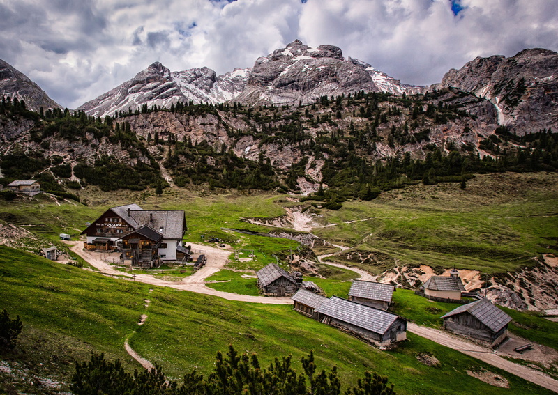 Landscape, Biking, 4K, village, Huts, Rifugio, switzerland, Outdoors, nature, Clouds, Cortina Italy, Green, scenics, Hiking, view, mountain, mountain range