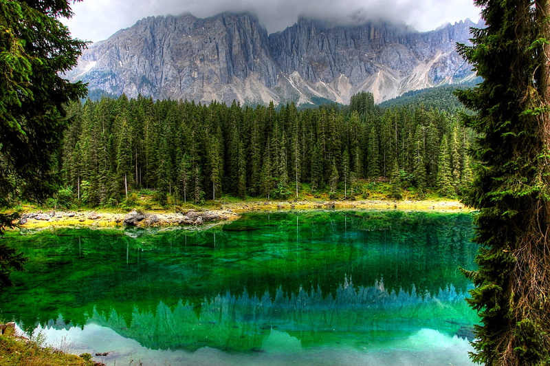 scenics - nature, no people, day, green color, rest, tranquility, surrounded, hiking, pine woodland, dolomites, reflection, non-urban scene, bergsee, lagoon