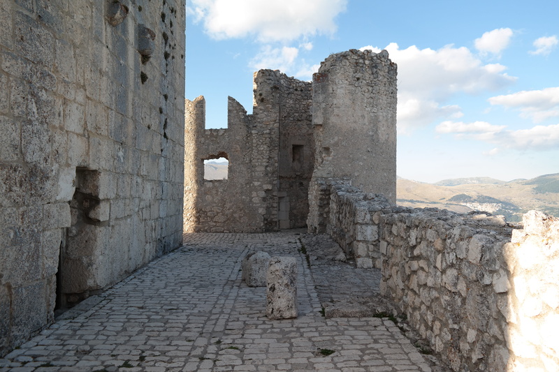 stone wall, walls, sky, castle, ancient civilization, travel destinations, cloud - sky, Walls, history, architecture, day, old ruin, the past, ruined, ancient