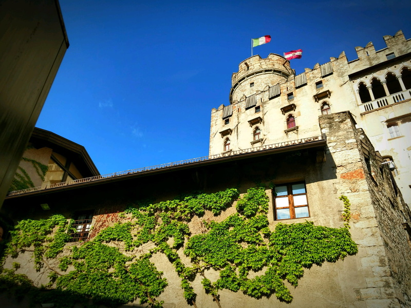 stone wall, the past, province of trento, austria, travel destinations, no people, italy, architecture, outdoors, wall, 1080P, alps, day, flag, low angle view