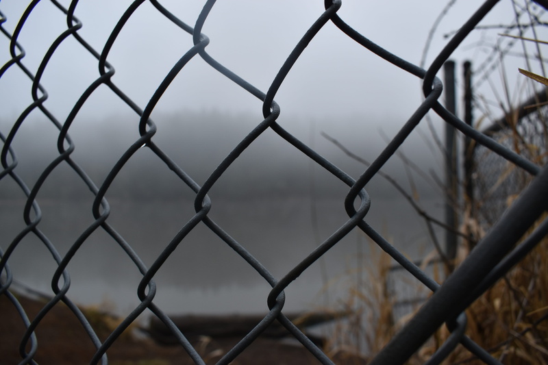 5K, barricade, railing, focus on foreground, chainlink fence, fence, close-up, handrail, batman, land, full frame, metal, grille, backgrounds, sky, lock