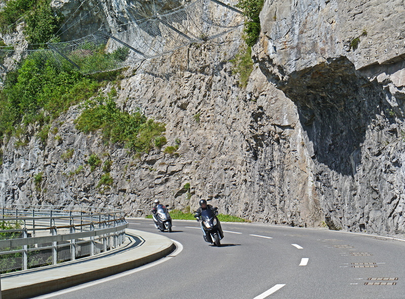 solid, summer, lake thun, guard rail, women, 1466336, mode of transportation, 4K, full length, nature, riding, two people, formation, alpine, curves, 1466338