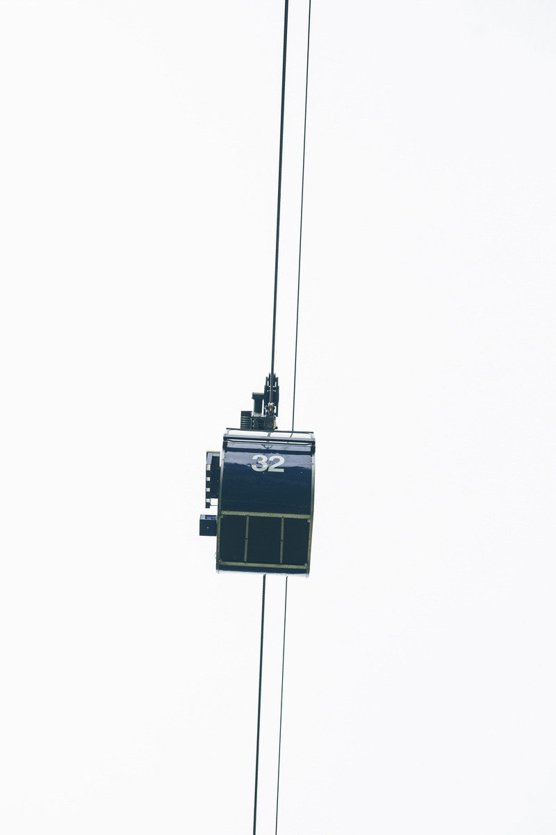 environment, ski lift, kampenwand, funicular, 5K, lighting equipment, hilly, hiking, day, hill, lift, furniture, electricity, no people, machine, antenna
