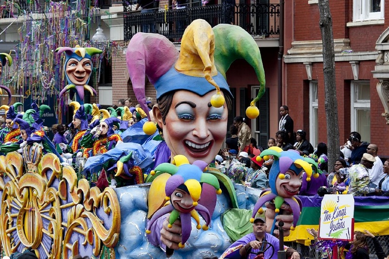 smiling, real people, incidental people, louisiana, parade, multi Colored, people, mardi gras, building exterior, fat tuesday, celebration, festival, colorful