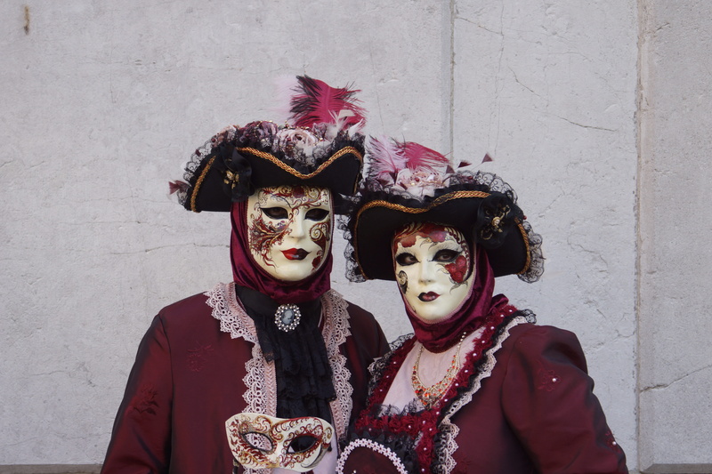 clown, mardi gras, meal, lifestyles, food, mask, venetian mask, leisure activity, leisure activities, outdoors, obscured face, real people, parade, human