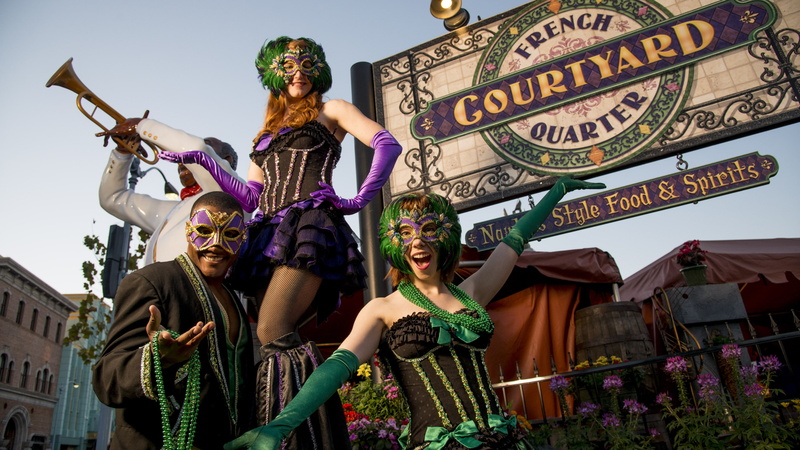 4K, Mardi gras, peoples-christian, carnival mask, one, masquerades, man, women, beads, courtyard, spring meeting, wearing, near, two