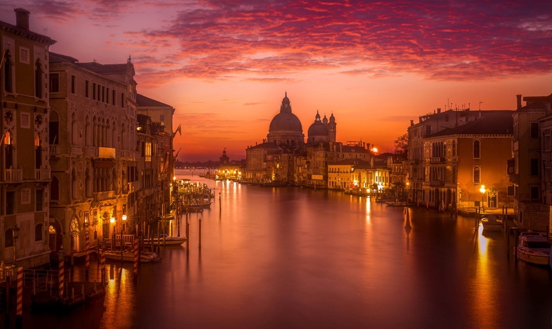building, glow, the sky, night, Venice, lights, clouds, the Cathedral of Santa Maria della Salute, concrete, channel, 1080P, Italy, beige