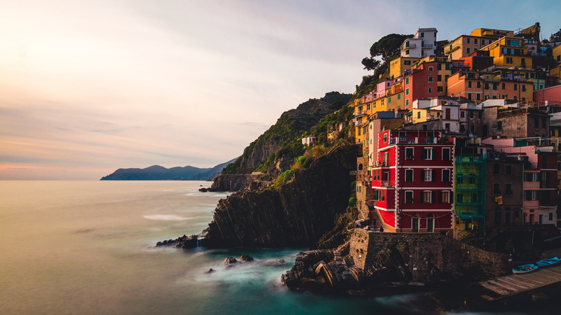 cloud - sky, sky, beach, built structure, tranquil scene, Liguria, scenics - nature, outdoors, 5K, residential district, tranquility, lot, Riomaggiore