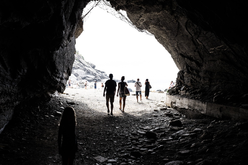 rear view, day, solid, italy, nature, parco nazionale delle cinque terre, cave, leisure activity, land, riomaggiore, sea, the way forward, 4K, outdoors