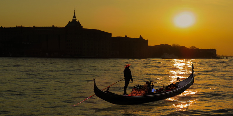 gondolier, men, architecture, gondola - traditional boat, outdoors, abendstimmung, emotions, sea, sky, water, travel, one person, mode of transportation
