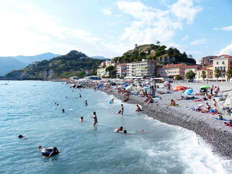 resort, nature, swim, water, sky, stone beach, holiday resort, 4K, fun bathing, crowd, ligurian coast, real people, trip, leisure activity, architecture