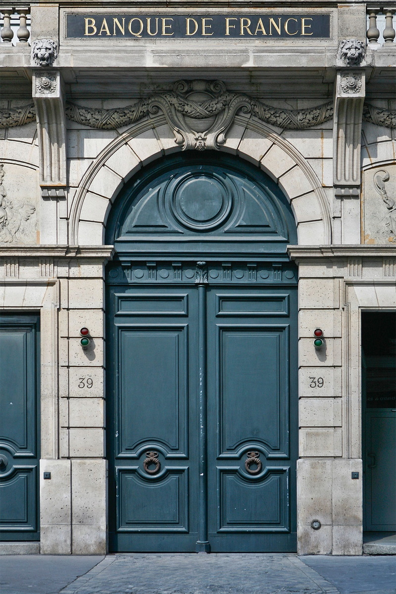 city, door, wood, day, wood - material, closed, text, paris, building exterior, portico, protection, built structure, building, no people, 1080P, western script