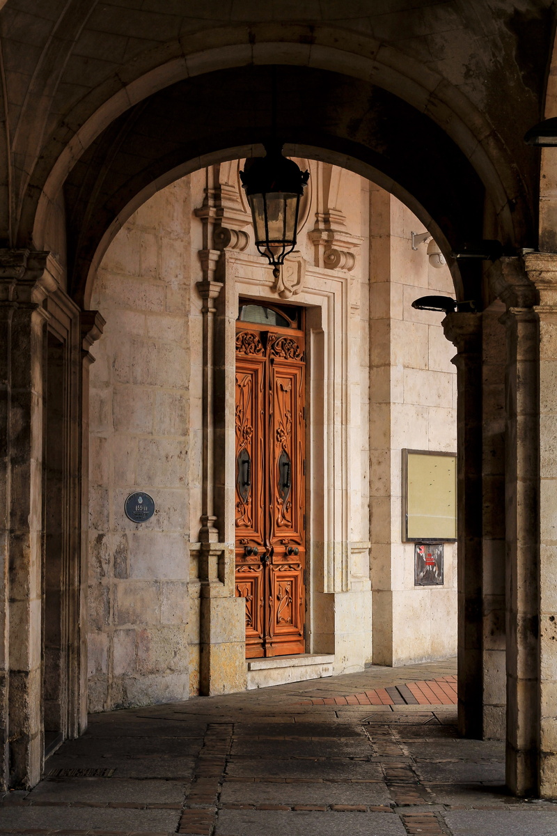 security, no people, city, arc, red, vertical, built structure, tourism, arch, the past, religion, spirituality, traditional, place of worship, atmosphere
