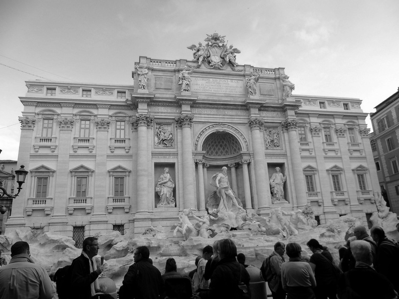 large group of people, crowd, tourism, fontana di trevi, architecture, representation, group of people, city, travel, 4K, art and craft, real people, built structure
