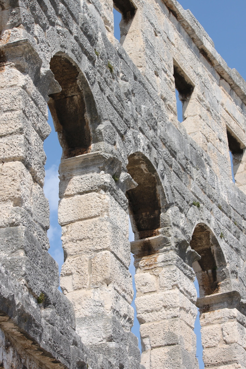 ancient, travel destinations, arena, no people, holiday, blue, port city, 2K, ruined, old ruin, low angle view, ancient civilization, architecture, nature