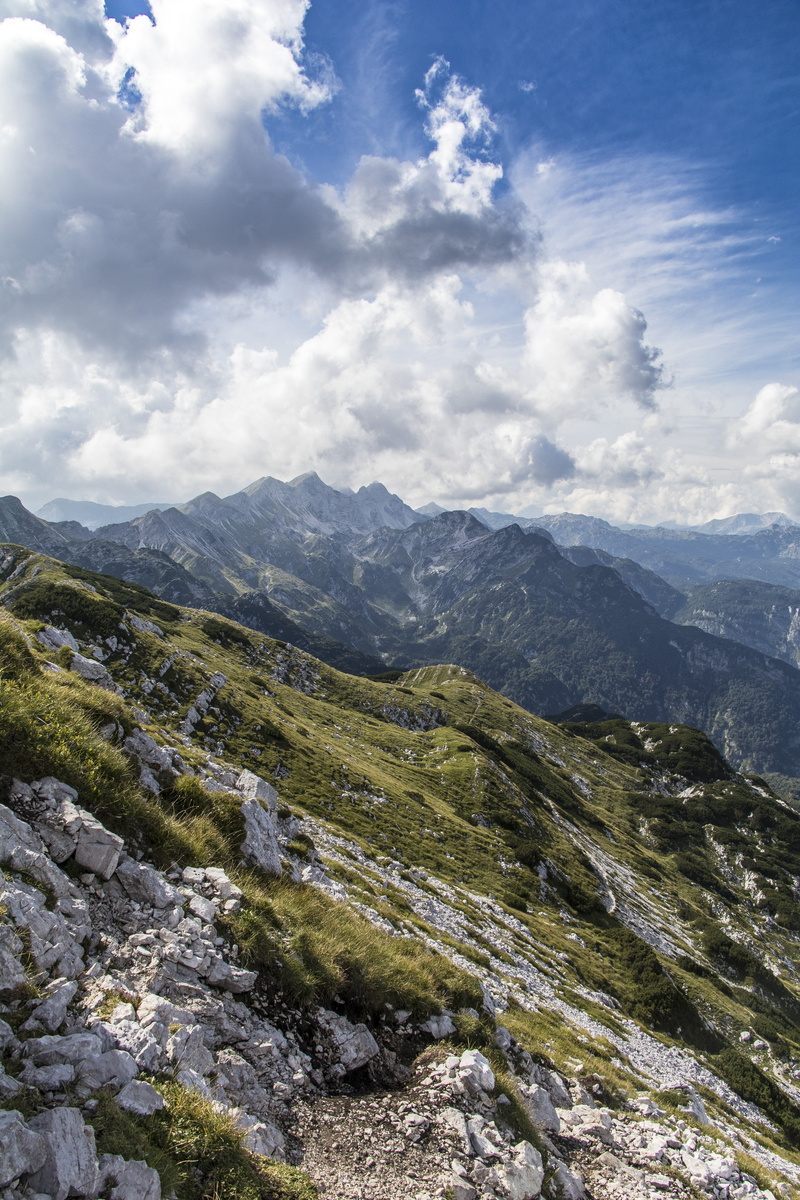 mountain peak, cloud - sky, hiking, environment, tranquil scene, landscape, outdoors, green color, julian, mountain range, sky, alps, 5K, day, remote