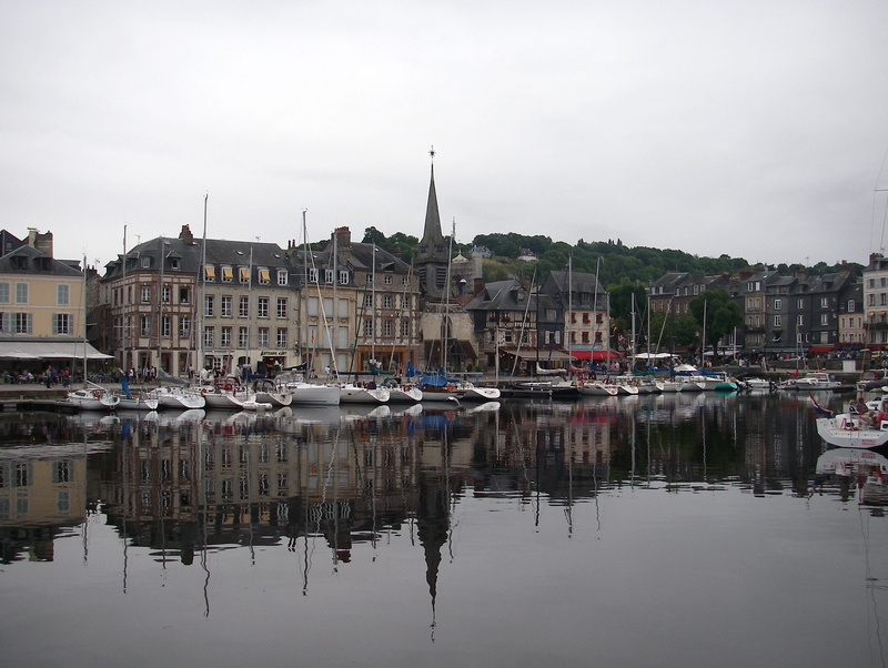 mode of transportation, residential district, sailboat, yacht, harbor, outdoors, normandy, no people, transportation, water, day, built structure, 2K