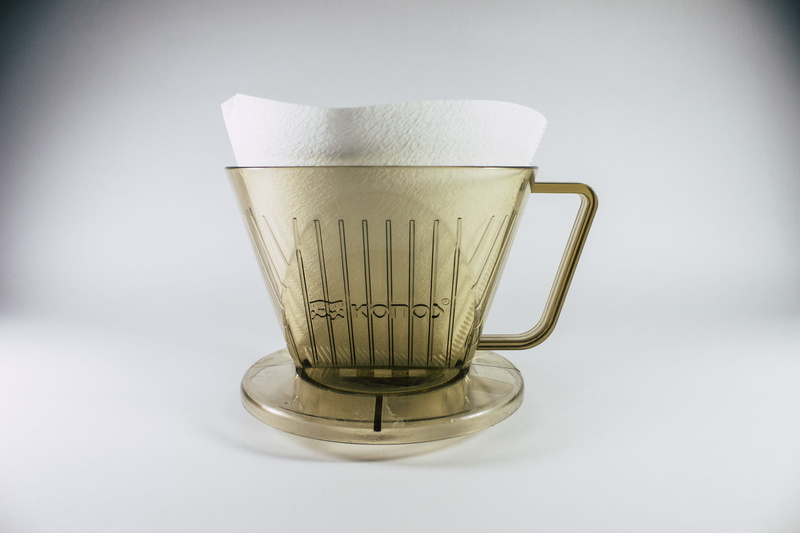 single object, frothy drink, coffee cup, food and drink, coffee - drink, tool, retro, por over, latte, filter paper, drink, coffee drip, close-up, studio shot