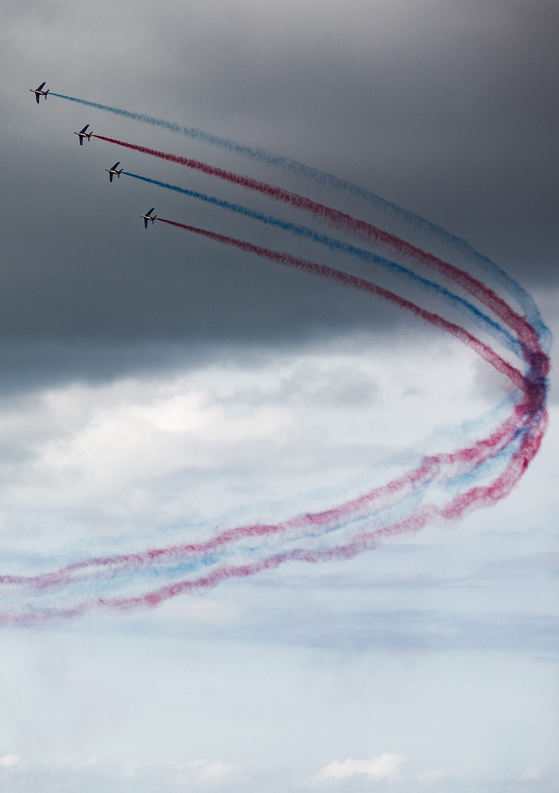 nature, independence, aircraft, fighter plane, air vehicle, vapor trail, cloud - sky, teamwork, exhibition, transportation, smoke - physical structure