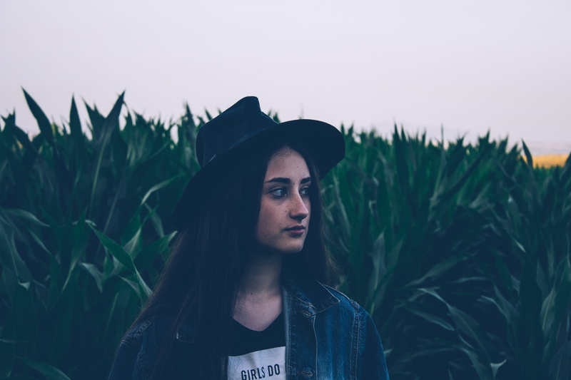 portrait, hipster, woman, young adult, girl, spain, growth, one person, hairstyle, women, real people, green color, land, 5K, lifestyles, young women