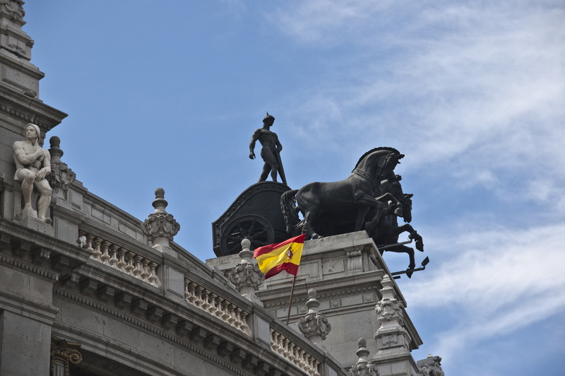 creativity, banco bilbao madrid, 2K, travel destinations, caballos, escultura, history, male likeness, cuadrigas, ornate, sculpture, government, day, architecture