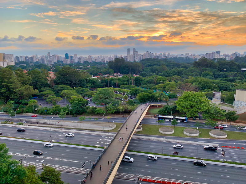 são paulo, intersection, photography, transportation, vehicle, cloud - sky, daytime, motor vehicle, architecture, asphalt, sky, road, cityscape, city, tree