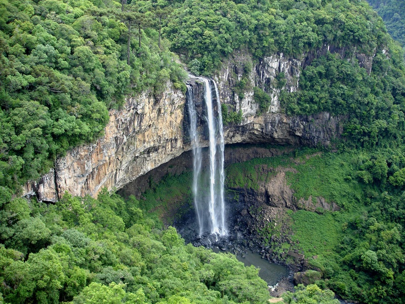 flowing, waterfalls, beauty in nature, mountain, scenics - nature, solid, famous Place, 2K, rock - object, falling water, brazil, power in nature, outdoors