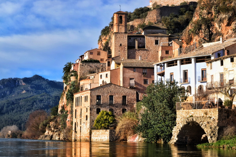 building exterior, travel, plant, landscape, stone, beautiful, mountain, waterfront, 4K, the past, spanish, architecture, sky, tree, nature, day, no people