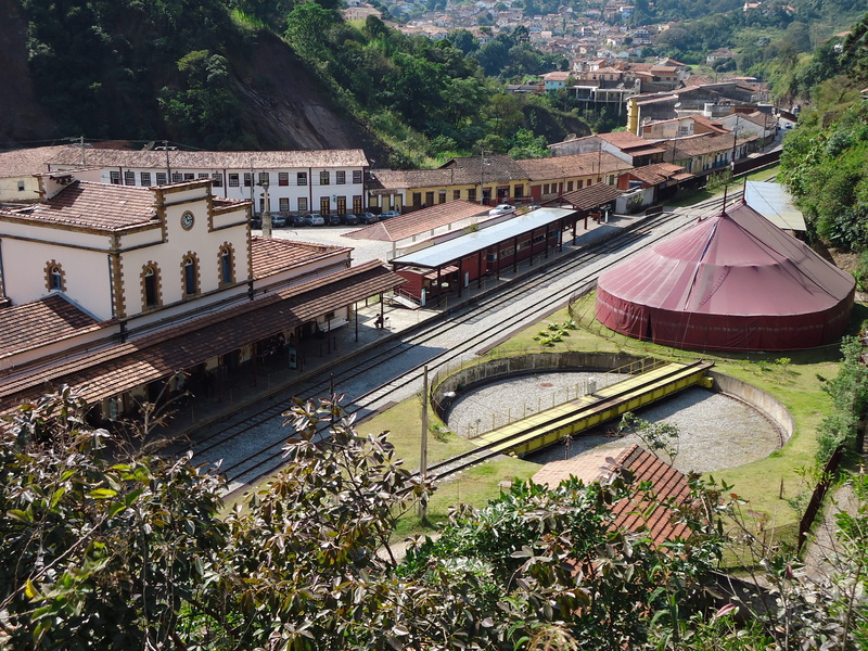 no people, built structure, preto, building exterior, brasil, nature, tree, roof tile, ouro preto, colonial, growth, outdoors, brazilian, high angle view