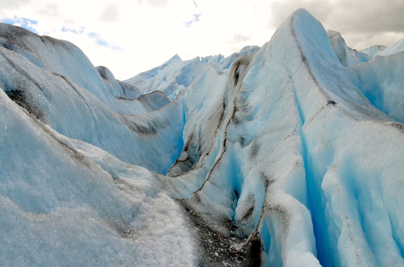 mountain range, nature, sky, day, beauty in nature, non-urban scene, cold temperature, landscape, argentina, environment, frozen, range, iceberg, snowcapped mountain