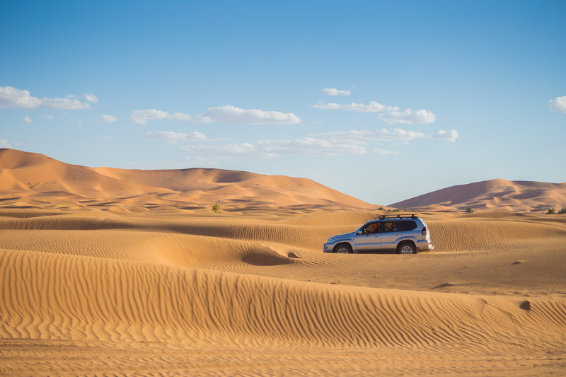 automobile, nature, sand dune, 5K, environment, daytime, landscape, ruedas, remote, sand, mode of transportation, scenics - nature, arid climate, transportation
