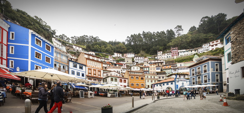 large group of people, lifestyles, cudillero, group of people, port, built structure, real people, street, town, costa, port cudillero, men, asturias, sky
