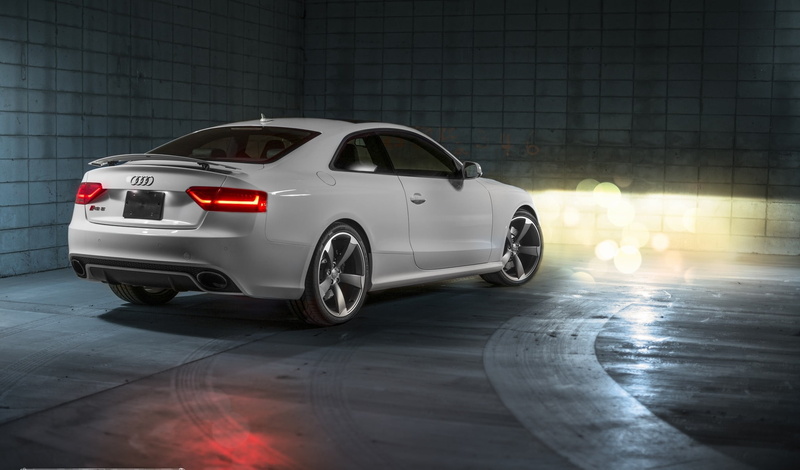 transportation, s5, fuel and Power Generation, built structure, road, red, wheel, day, city, editorial, coupe, outdoors, audi, on the move, gray, street