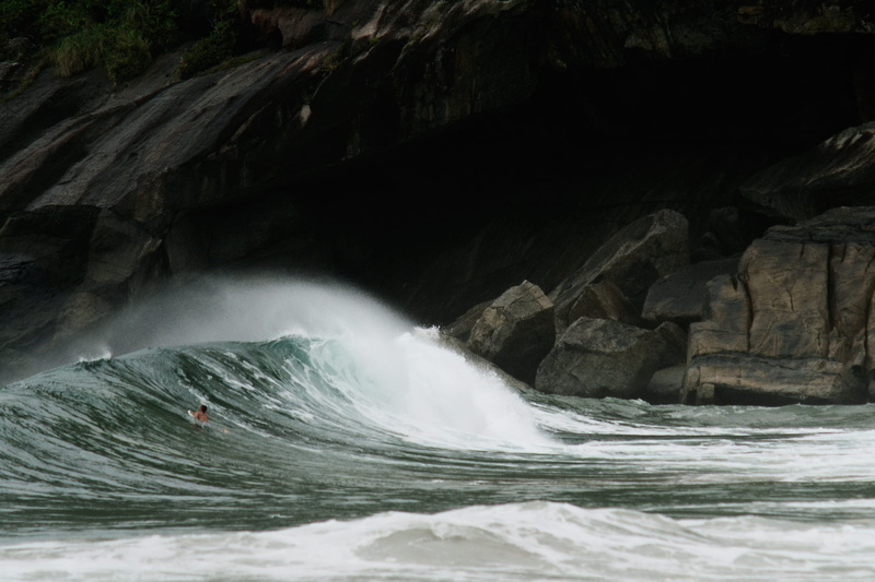 brasil, rock - object, power in nature, solid, crash, blurred motion, green, beach, surf, water, ocean, nature, flowing, rock formation, scenics - nature