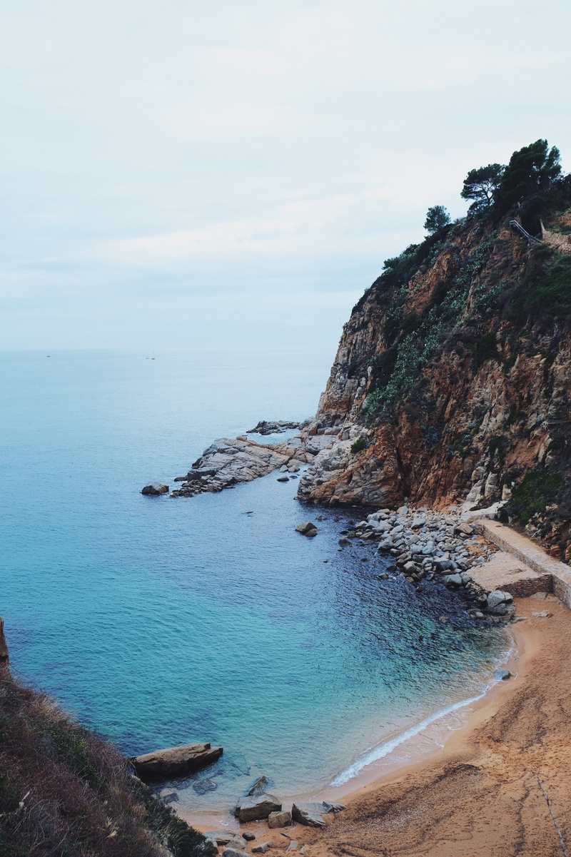 day, tranquility, cove, solid, ocean, nature, beach, blue, photography, rock - object, horizon, rock, promontory, 4K, ice, horizon over water, tossa de mar