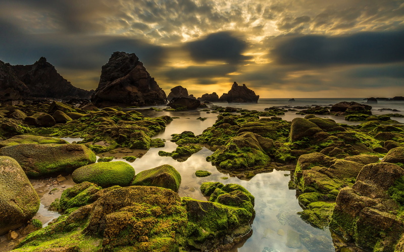 sea, sunset, Portugal, horizon, coast, 2K, Sintra, stones, moss, the sky, Praia da Ursa