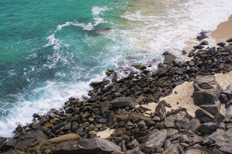 land, scenics - nature, beauty in nature, sport, beach, prainha, water, nature, rock formation, breaking, praia, loneliness, brasil, stones, rio de janeiro
