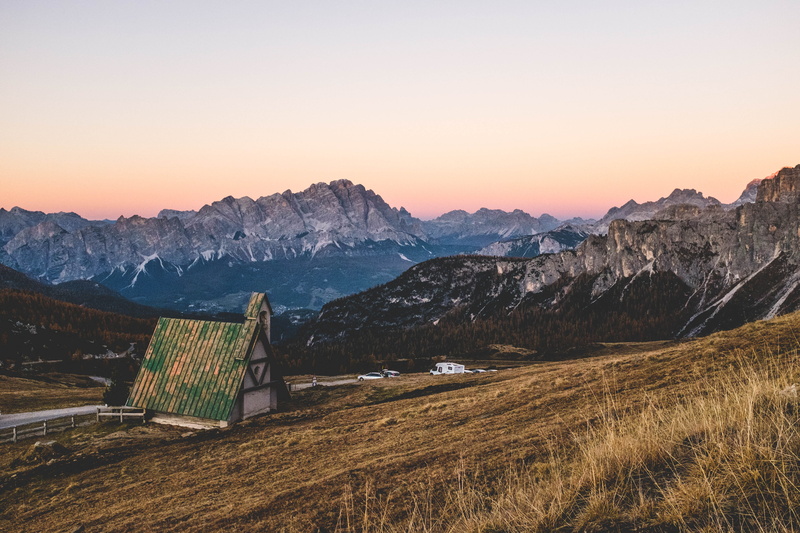 environment, sunset, tranquil scene, house, land, nature, no people, photowalk, mountain peak, mountain range, valley, green, near, outdoors, winter, travel destinations