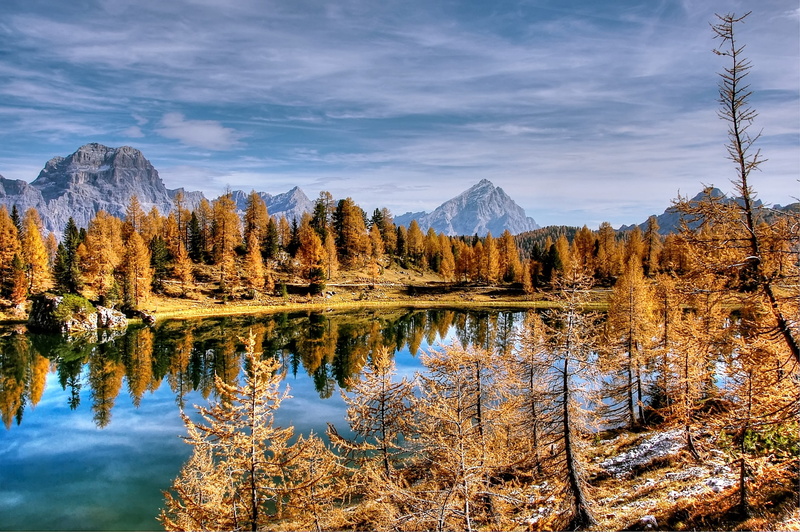 land, beauty in nature, mountain range, cloud - sky, dolomites, day, nature, reflection, non-urban scene, sky, tranquil scene, body, water, lago federa