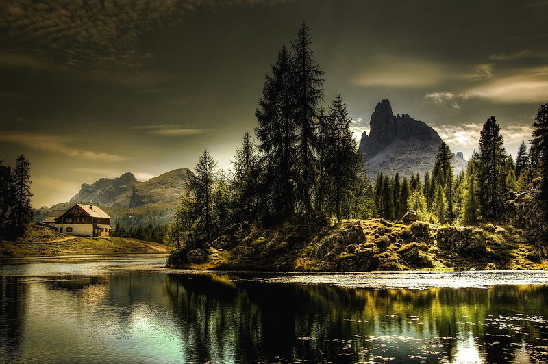 beauty in nature, reflection, nature, no people, mountain summit, plant, built structure, mountain landscape, cloud - sky, scenics - nature, italy, lake