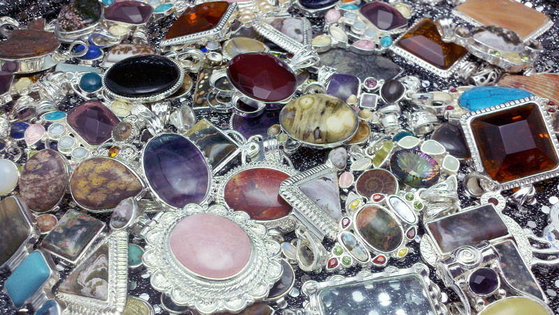 no people, natural, metal, gemstone, crystals, quartz, arrangement, multi colored, large group of objects, day, market, variation, choice, jewelry, collection