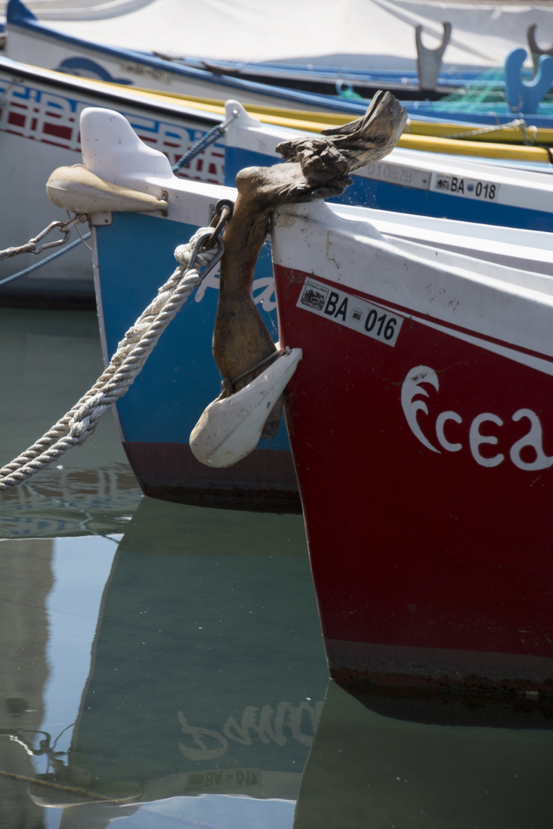 italy, tied up, boats, text, day, transportation, sailboat, sea, outdoors, mode of transportation, water, no people, nautical vessel, moored, bardolino