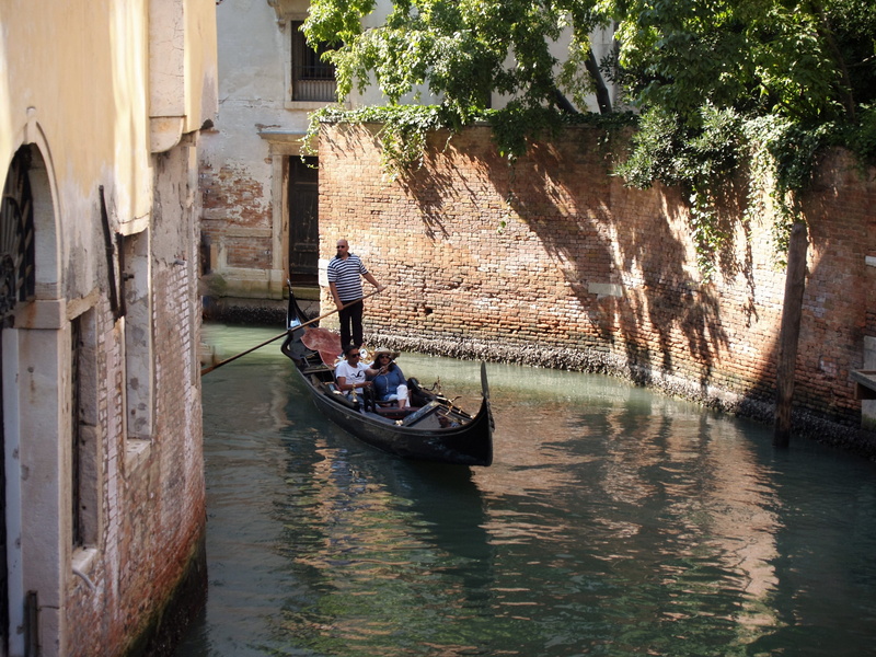 venice, men, nature, lifestyles, canal, gondola - traditional boat, travel, plant, one man only, leisure activity, Romantic, Venice, mode of transportation