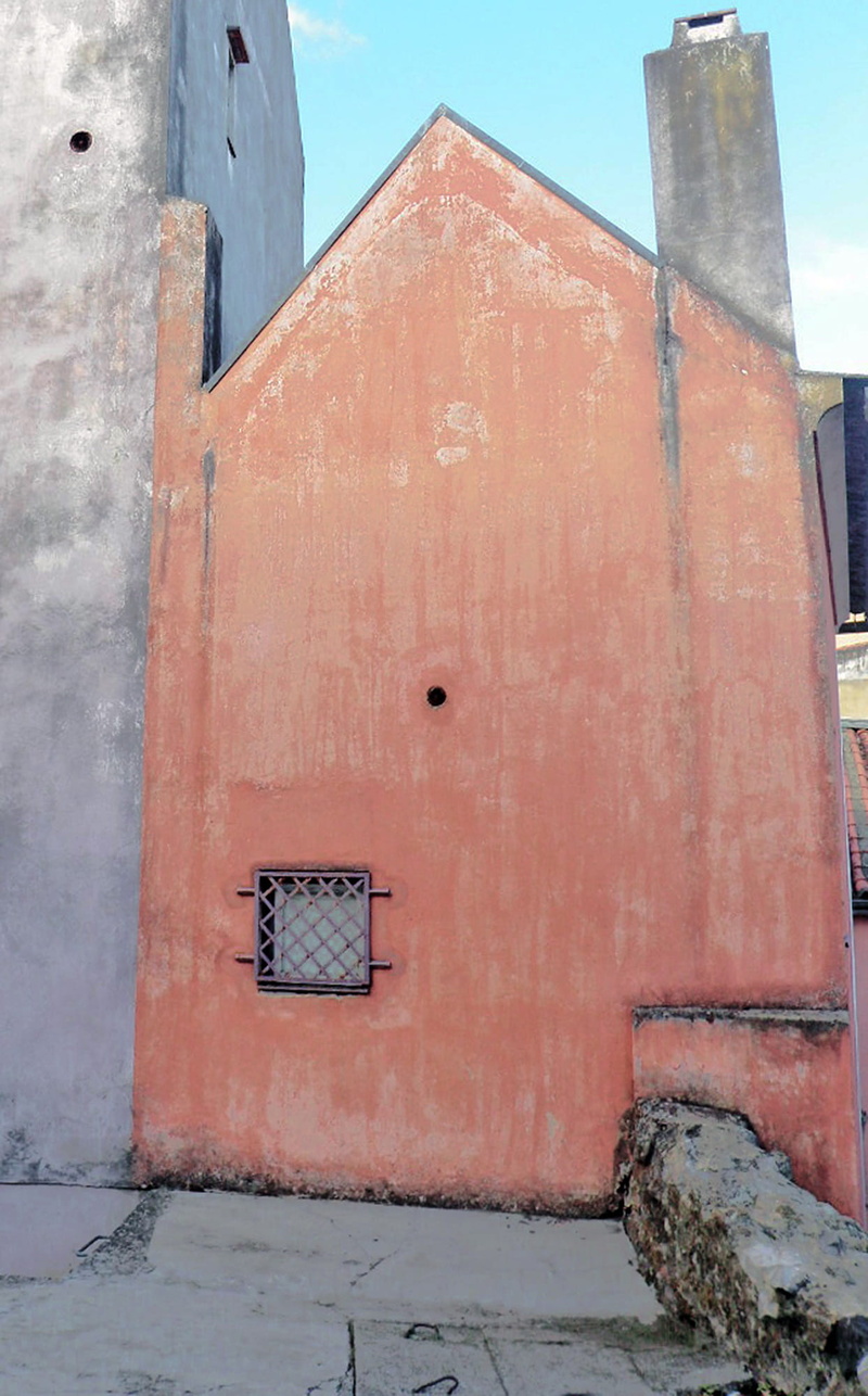 red, window, metal, wall, low angle view, house, wall - building feature, built structure, building, door, building exterior, entrance, 1080P, day, alfama